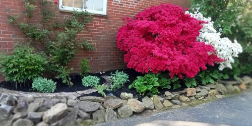 Landscaping, Landscaping Company, Landscaping Contractor, Landscaping Company, Mulch Installation, Plant Installation, Flower Beds, Free Estimates